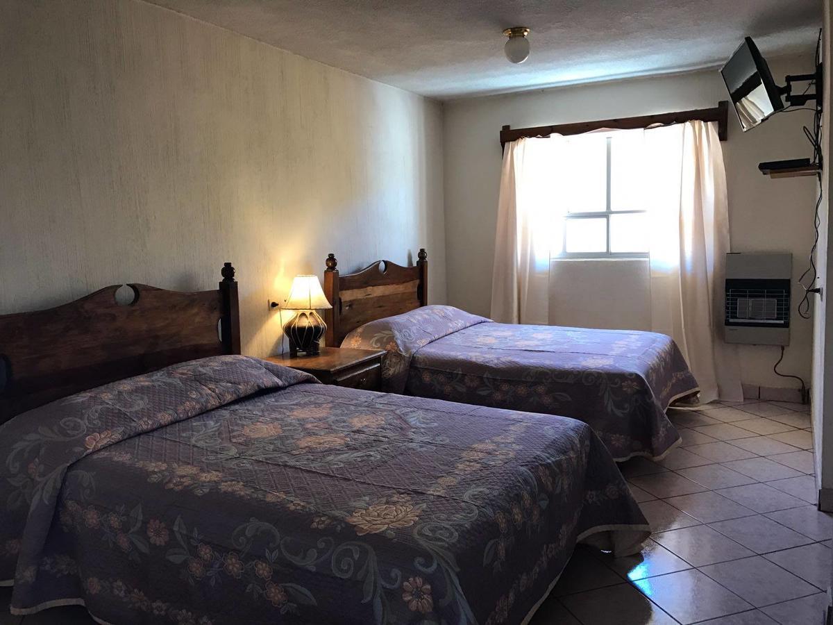 Hotel Puesta Del Sol 克雷尔 外观 照片